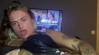 slutty goth teen spreads big tits and ass for solo play