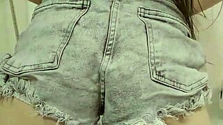 skinny amateur 18+ year old teen girl masturbates her tight pussy alone in bathroom
