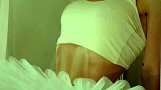 Hey, i just fucked that flexible ballerina after her concert show! 😏