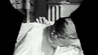 vintage granny beaver exposed in retro hairy pussy fucking scene