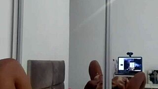 ME FLASHING MY LINGERIE FOR A GUY ONLINE HE JERKED OFF HARD PART 2!