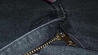 Gretala's just chilling pregnant and relaxed 😌🛀