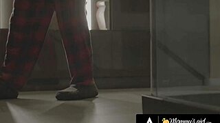 dana vespoli almost gets caught by husband fucking stepbae chloe surreal's pussy