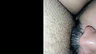 quieres ver como le mama rico a esta se�ora con culazo?