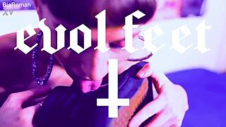 wanna cum watching me lick toes in vans then fuck with sneakers?