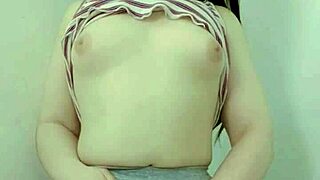 Hey cutie, watch this amateur teen flaunt her tight pussy?