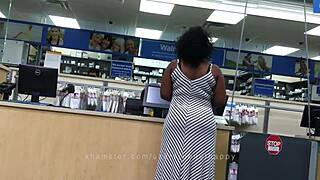 candid BLACK WOMAN shows off her STACKED curves and basketball booty