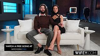 Wifey Alyx Urie why do you love BBC doggystyle deepthroat for hubby show?