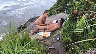 casal caught fucking on sao paulo beach outdoor