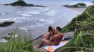 casal caught fucking on sao paulo beach outdoor