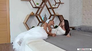 damn my asian shemale bride looks so hot with those big tits ready for deepthroat