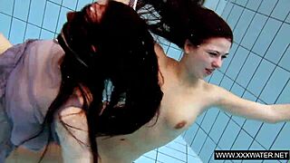 Shaved Big-Tit Brunette Teases Her Tight Pussy Underwater in Pool?