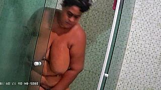 hidden cam catches busty bbw neighbor's juicy pussy shave ritual