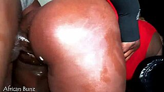 nigerian ass tempts burkina faso stud's deep thrust