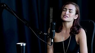 mom crashes the orgy, skips travesti but joins as porn star evangélica