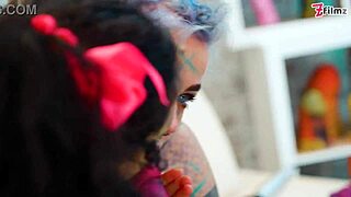 anal slut fists gapes asshole with extreme dildos