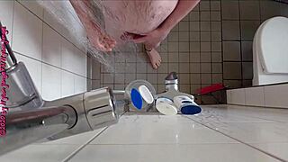 hot piss play in the shower with sexy german toes fetish