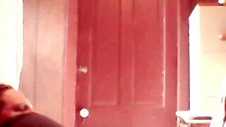 omg deep anal toy insertion stretches her wide af 😱🍑