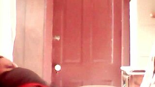 omg deep anal toy insertion stretches her wide af 😱🍑