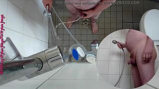 hot piss play in the shower with sexy german toes fetish