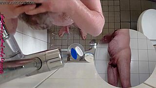 hot piss play in the shower with sexy german toes fetish