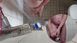 hot piss play in the shower with sexy german toes fetish