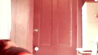 omg deep anal toy insertion stretches her wide af 😱🍑