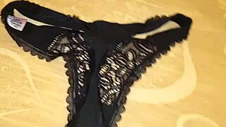 Amatoriale italiana gemendo sega cazzo enorme sborrata in primo piano