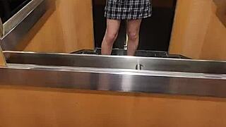 Shemale Ting Xuan pees while strolling public outdoors! 🚶‍♀️💦