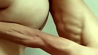 aurora queres ver como eu monto gostoso na verga do hunter666?