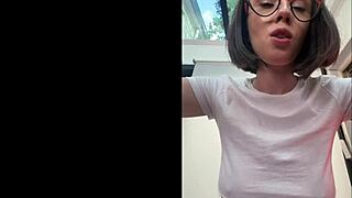 omg i'm this cute lil latina nerd ridin my huge dildo til i cum buckets
