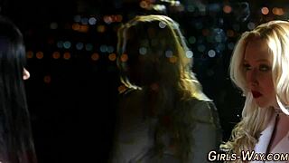 Dazzling lez fingered