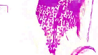wanna see horny colombian brunette bluee flash her perfect pussy while dildoing wildly on cam? 🔥🍑