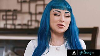 Mira Teaches Roommate Jewelz Blu to Squirt with Intense Lesbian Fingering