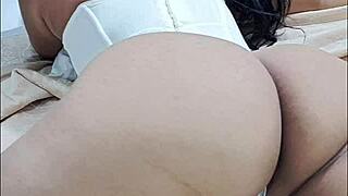 madrastra's huge 25yo ass thick lips and wet vagina got me horny af need to fuck her now