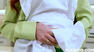 Petite cheerleader jessica aaren and kait austin pierce get hardcore pov fuck