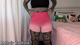 Big titted bimbo milf melody radford squeezes her fake curves into gym tights haul!!!