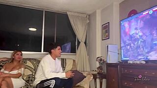 Mi amiga y yo intercambiamos novios for big cock creampie orgy