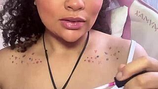 Varesa Genshin Impact cosplay prep shows off her huge ebony ass and curves