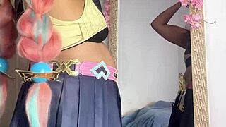 Varesa Genshin Impact cosplay prep shows off her huge ebony ass and curves