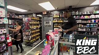 Ever wondered how Valerie Kay handles KingBBC Louie's monster in gloryhole?