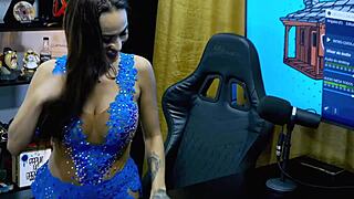 belinha baracho bends over podcast table flashing huge ass for ruan