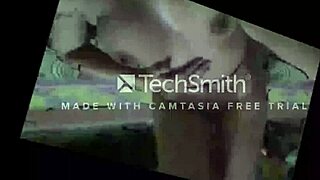 Indian girl Pinky Sharma poses in a hot selfie