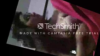 Indian girl Pinky Sharma poses in a hot selfie