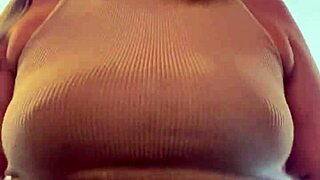 WOW, my gym tits got so hard in times square, sweat dripping down my wet pussy as gringos stared with hard cocks!!