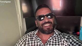 trailer shows esposa getting wrecked by huge cock for corno 😈🍆