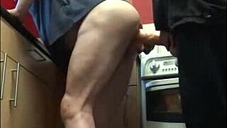 双性恋情侣自拍户外公共肛交口爆女上巨插羞辱