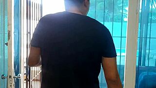 Gulosa Novinha Caiu na Net na Balada de Swing com Desi Branca de Neve!