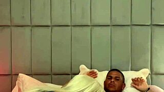 Big Dick Stretches Tranny Pamela Falcao's Huge Ass Before Creampie