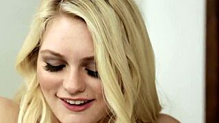 Glamour babes indulge in seductive massagesex foursome with face sitting